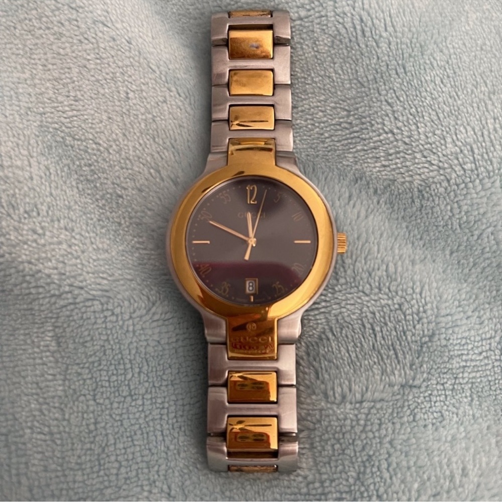 Gucci watch 💯 authentic